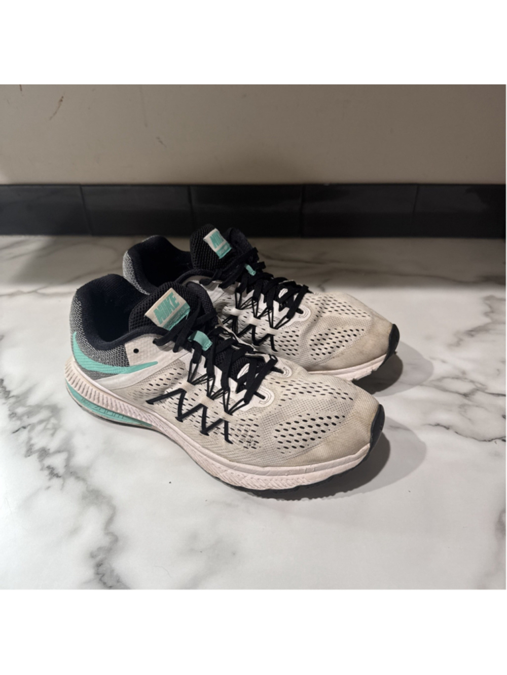 Size 10 Nike Womens Zoom Winflo 3 Some Slight Wear Running Shoes Sneakers GUC